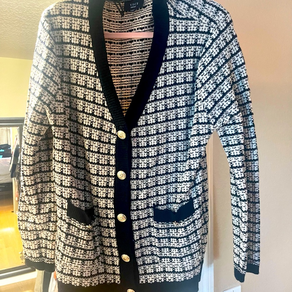 Vici sweater